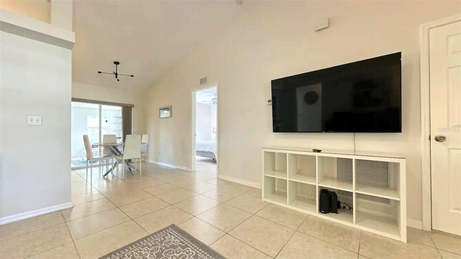 13248 Helm St Property Photo 16