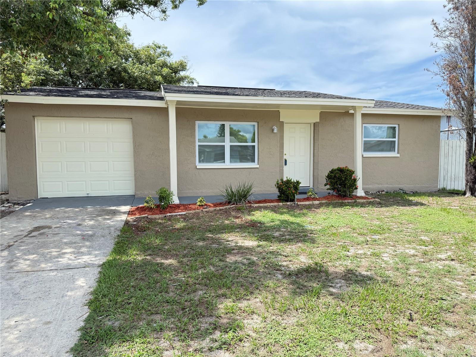 9637 Marlinton Ln Property Photo 1