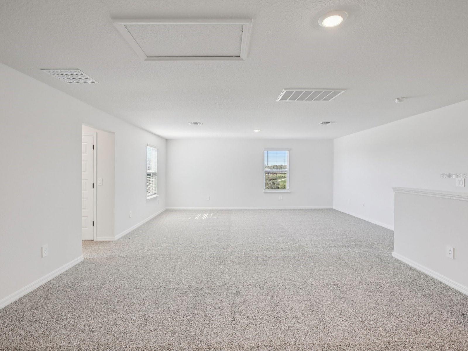 11433 Starling Song Pl Property Photo 6