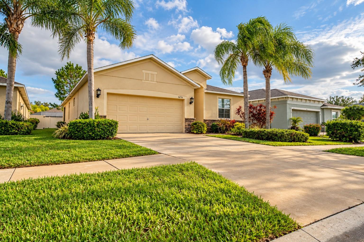 16716 Myrtle Sand Dr Property Photo 3
