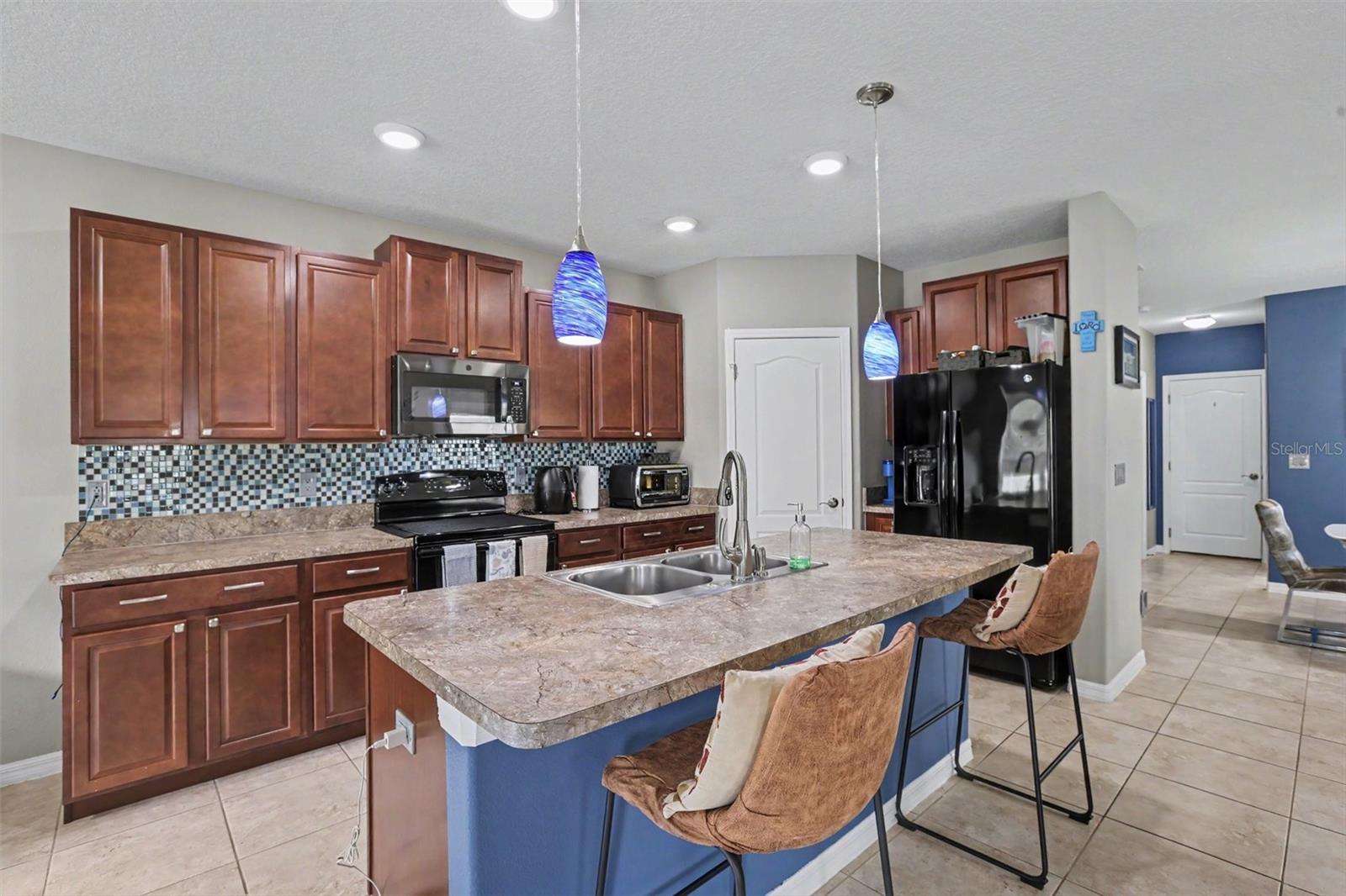 4956 Reflecting Pond Cir Property Photo 10