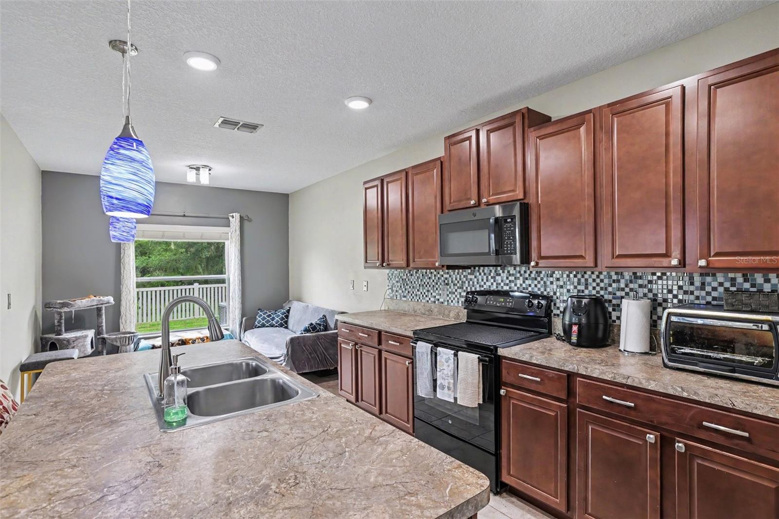 4956 Reflecting Pond Cir Property Photo 11