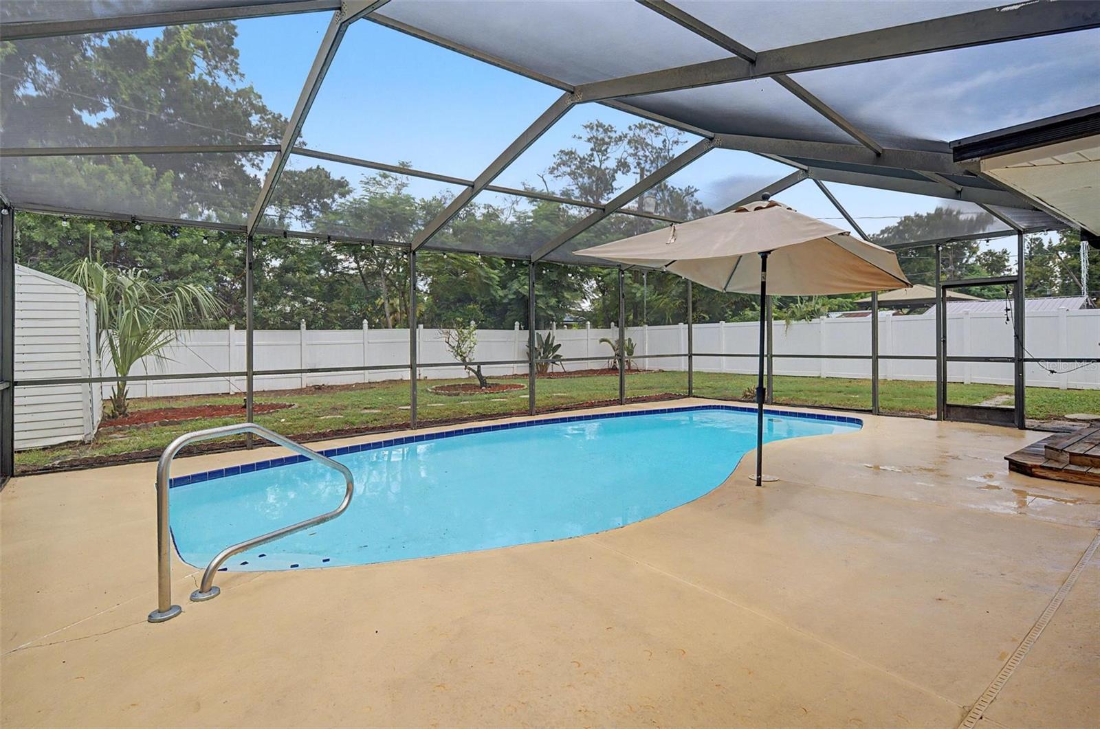 1304 Parkwood St Property Photo 27