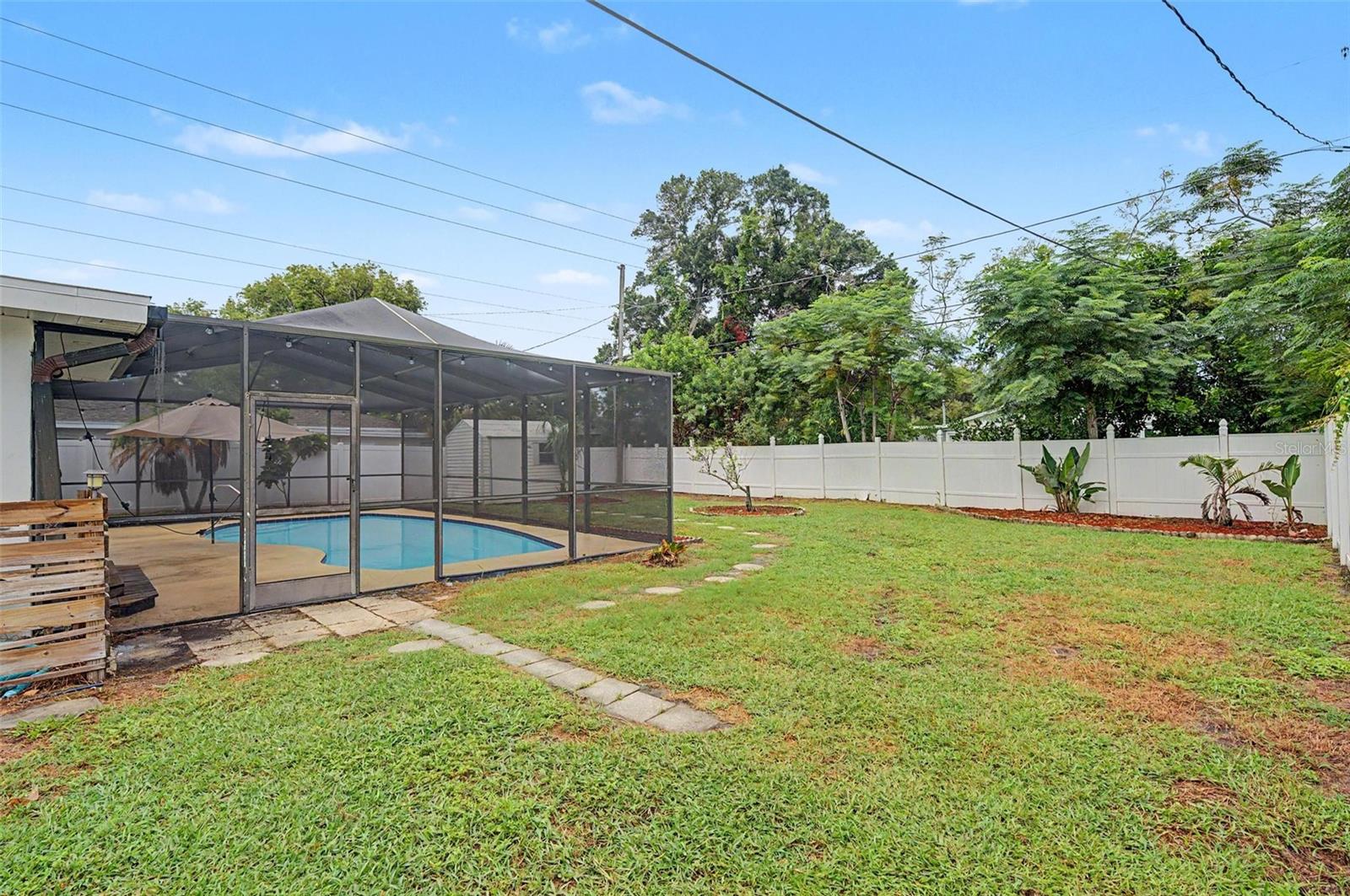 1304 Parkwood St Property Photo 28