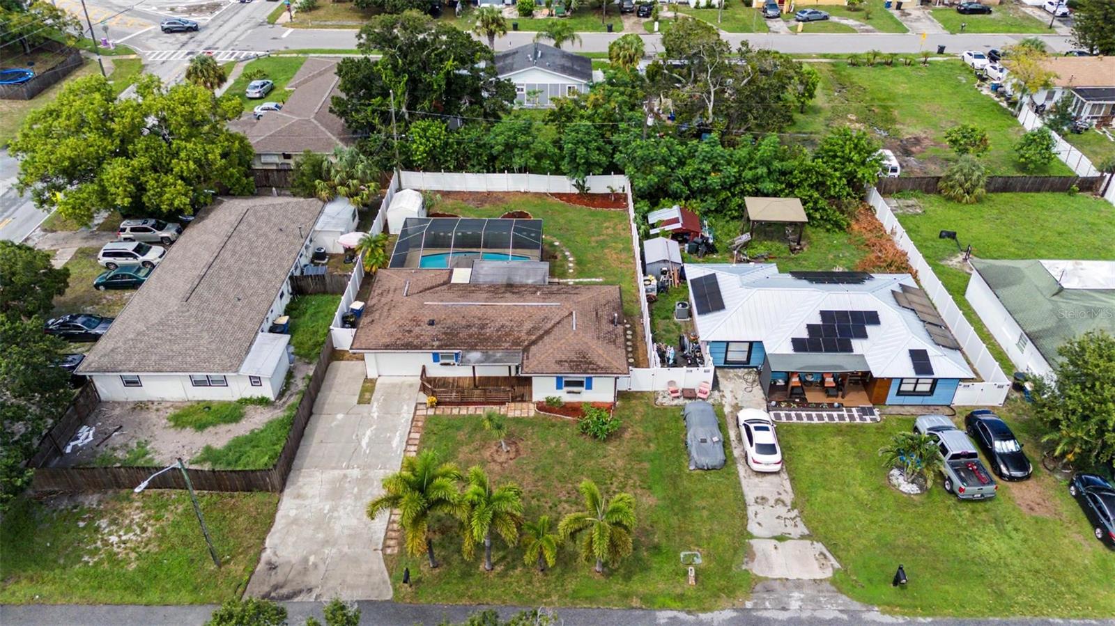 1304 Parkwood St Property Photo 32