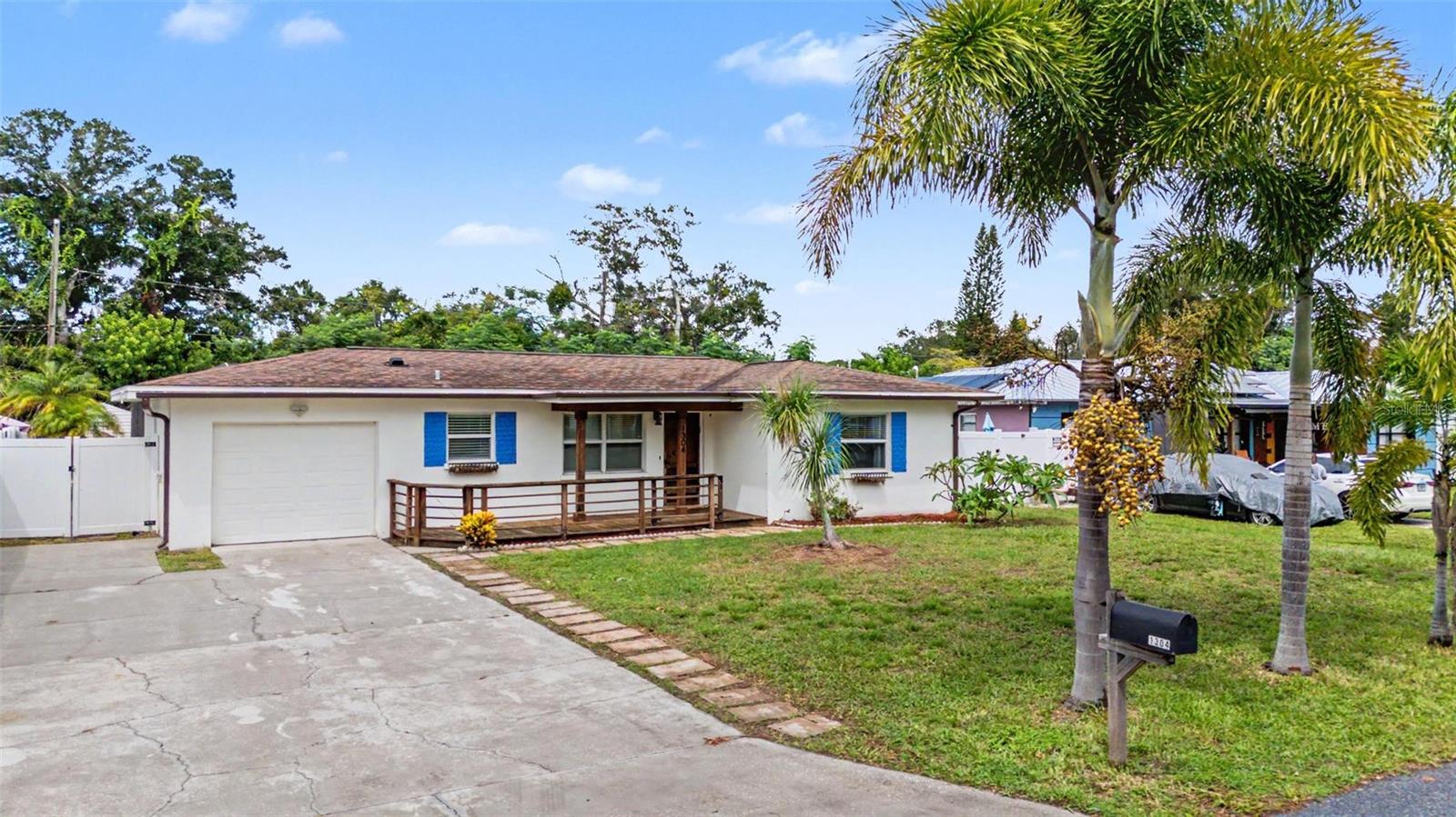 1304 Parkwood St Property Photo 35