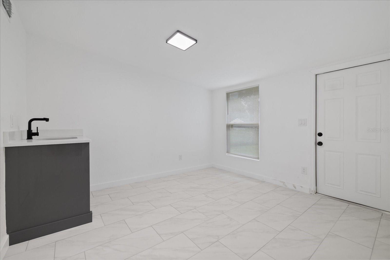 110 Virginia Ave Property Photo 17