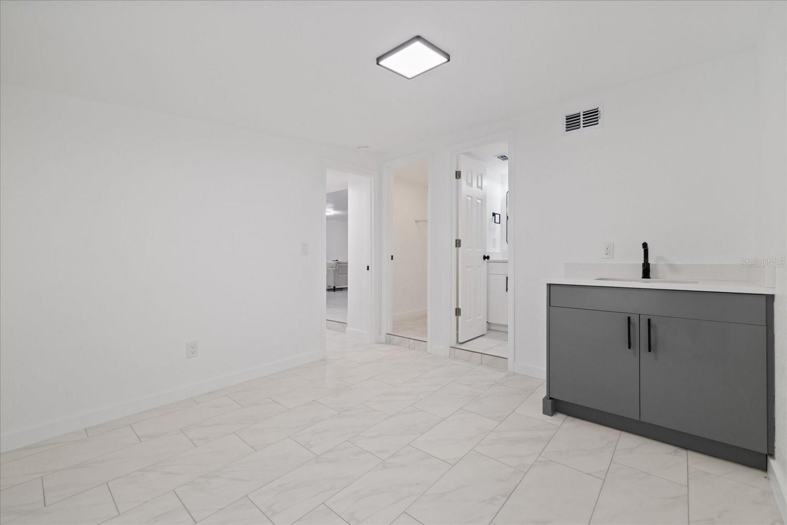 110 Virginia Ave Property Photo 18