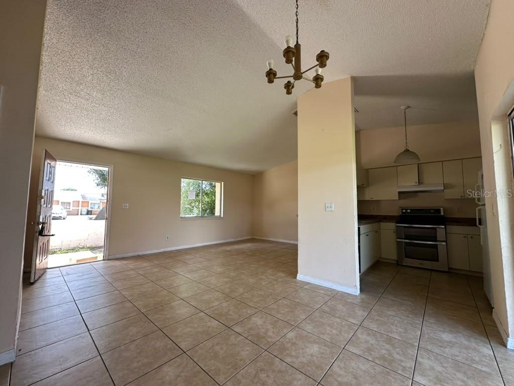 461 Wild Elm Ct Property Photo 6