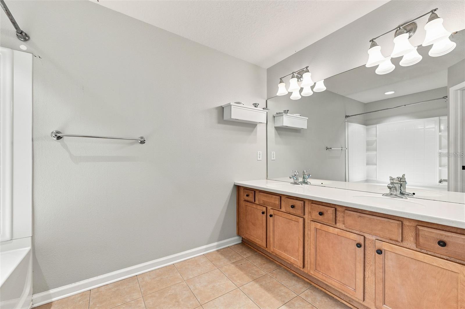 2109 Wild Grape Pl Property Photo 11