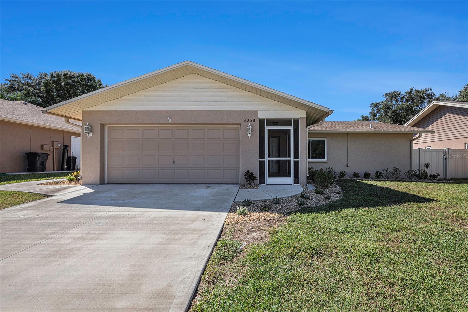 3058 HIDDEN HILLS DR Property Photo 1