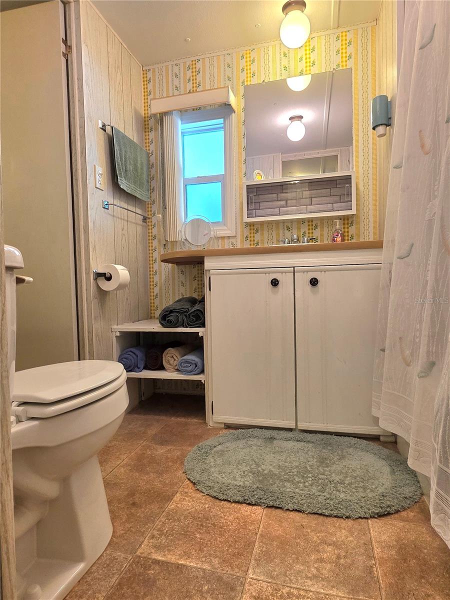 37048 Lois Ave Property Photo 15