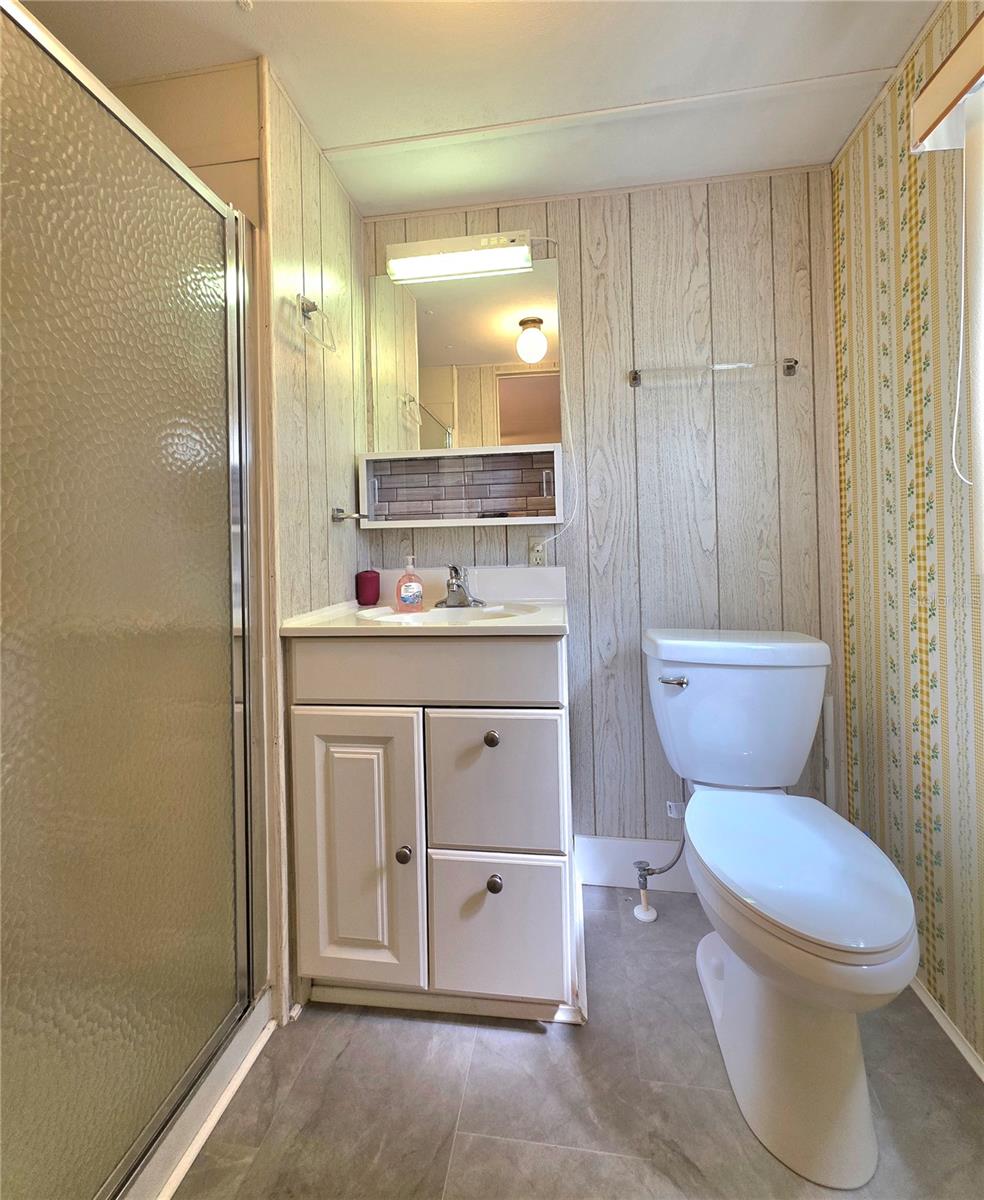 37048 Lois Ave Property Photo 22