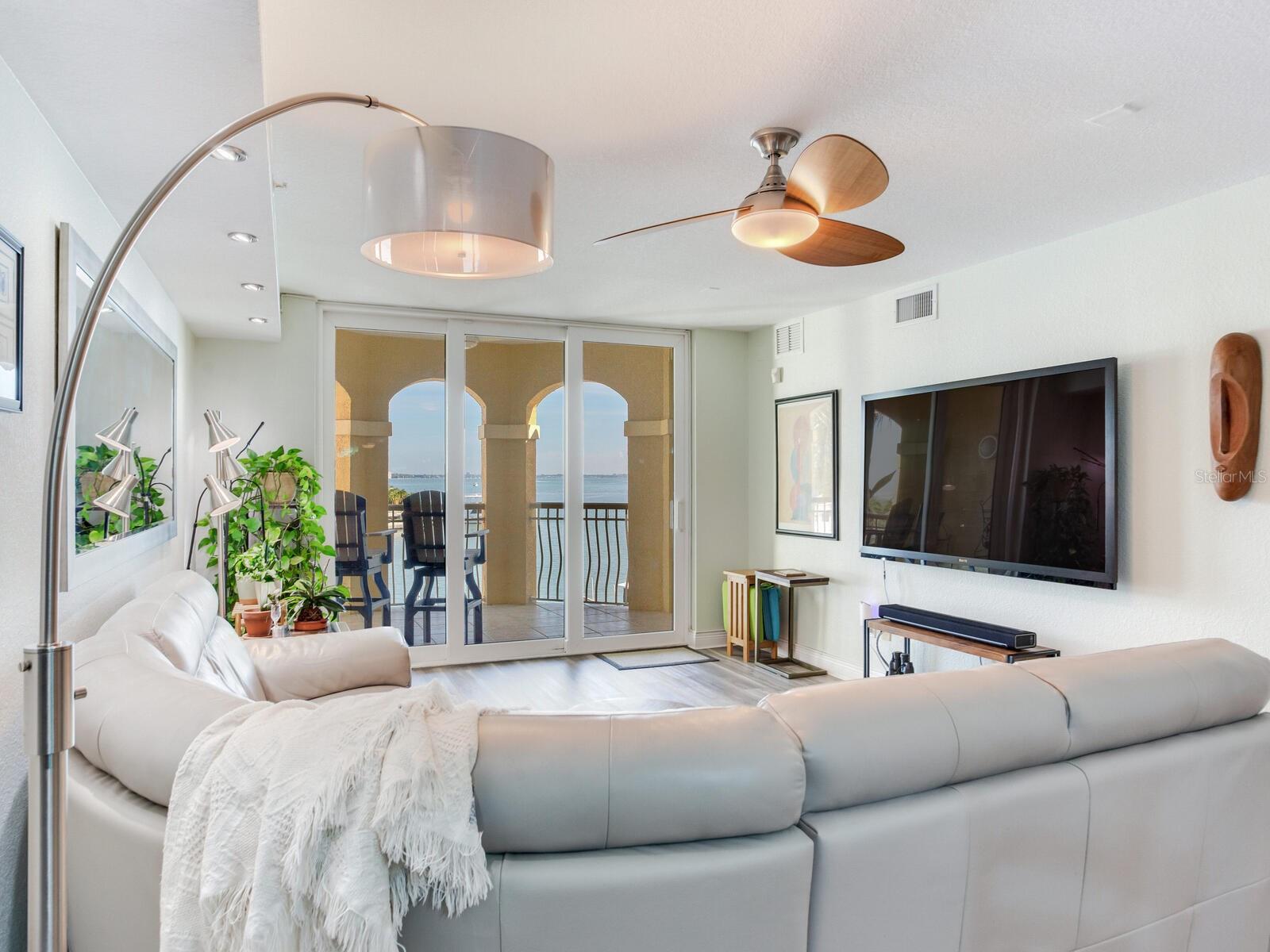 5353 Gulf Blvd #b202 Property Photo 4
