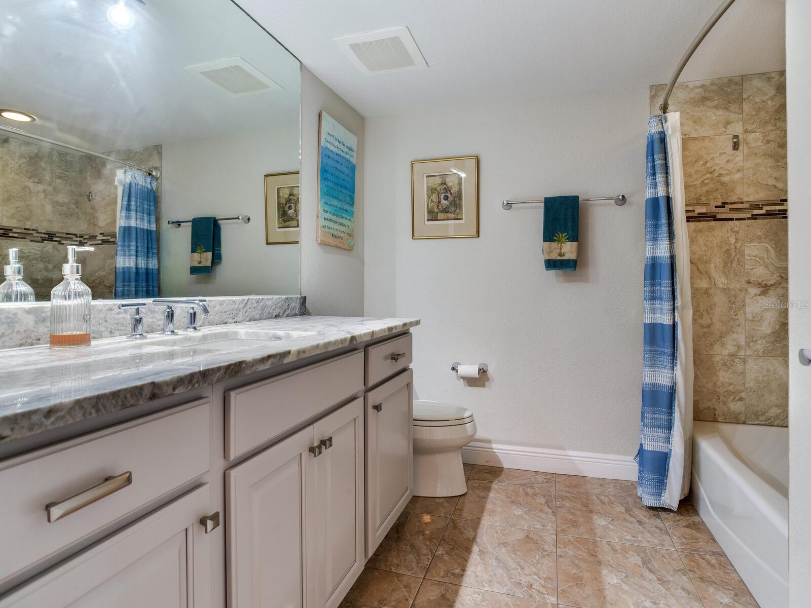 5353 Gulf Blvd #b202 Property Photo 11