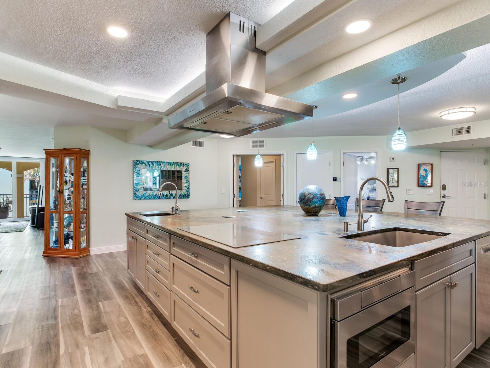5353 Gulf Blvd #b202 Property Photo 19