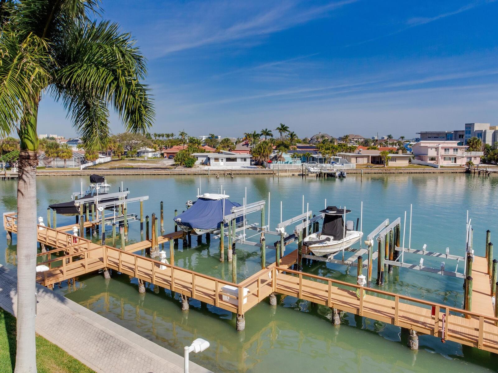 5353 Gulf Blvd #b202 Property Photo 35