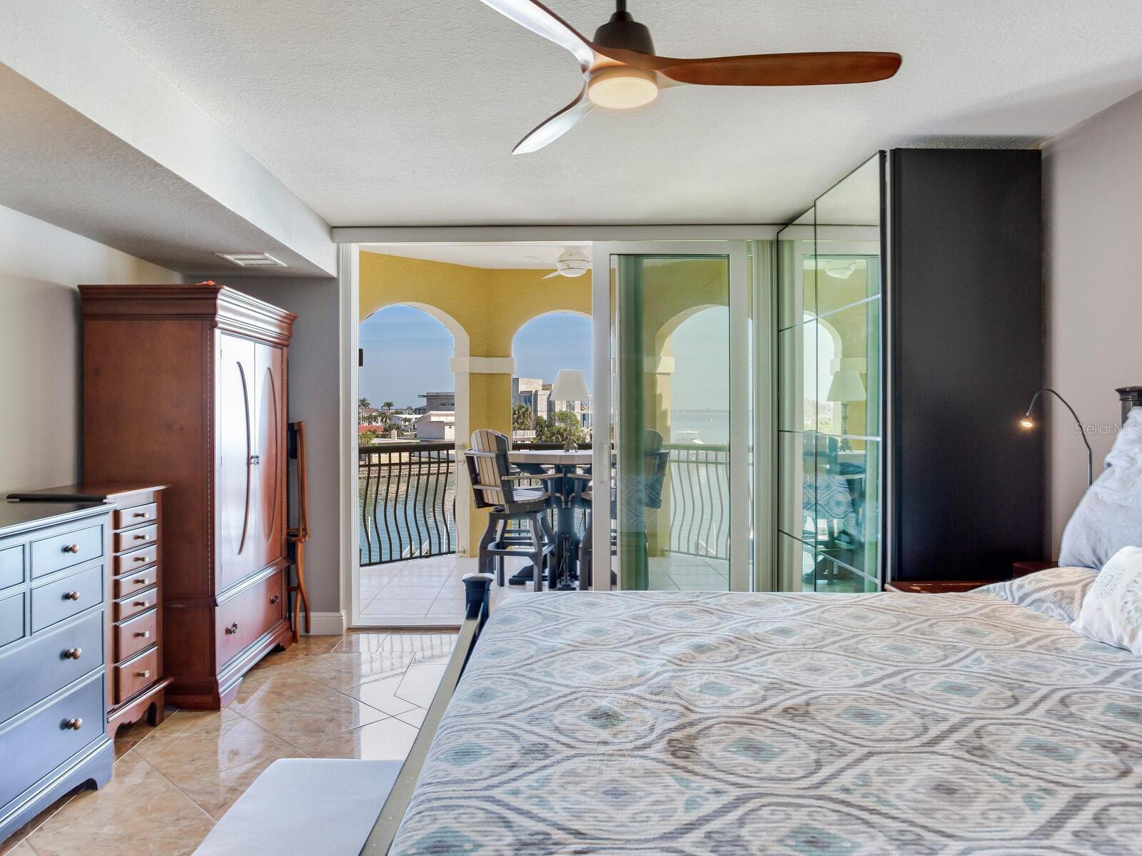 5353 Gulf Blvd #b202 Property Photo 40