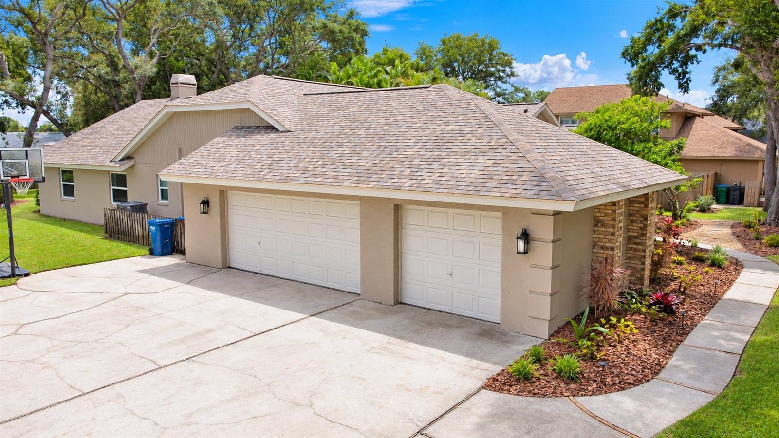 9991 Windtree Blvd Property Photo 2