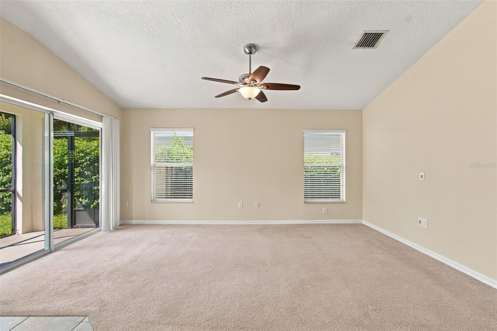 10603 Liberty Bell Dr Property Photo 9