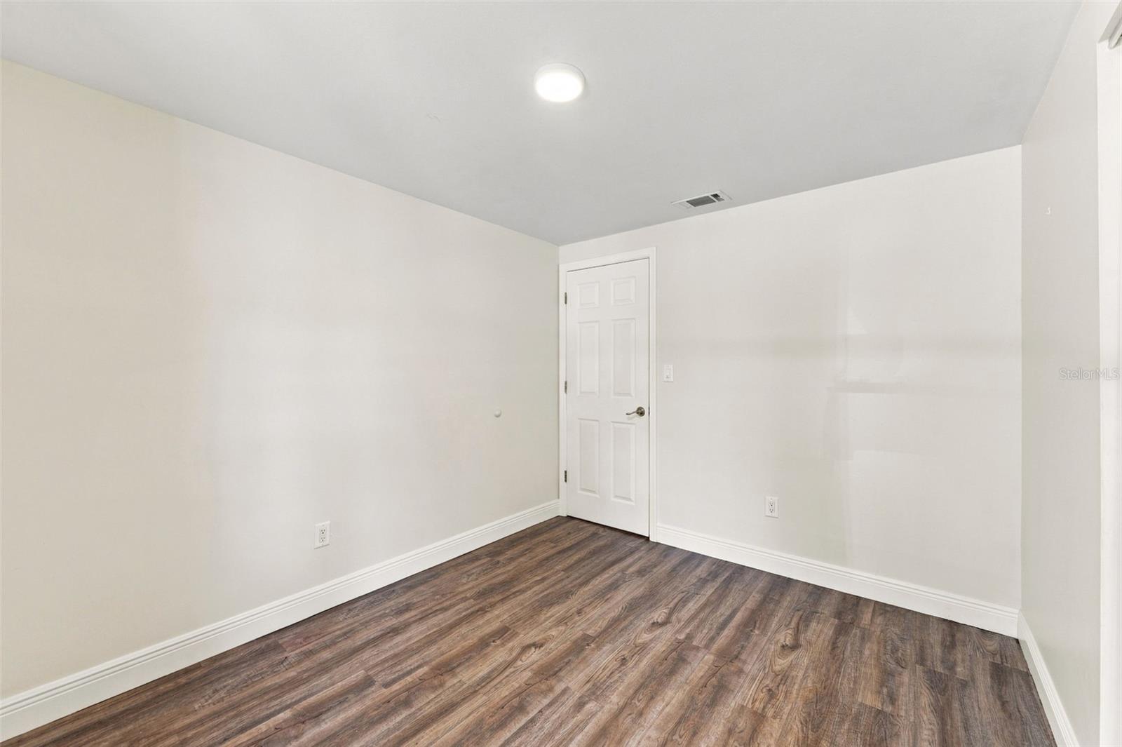 2801 Candlewood St Property Photo 18