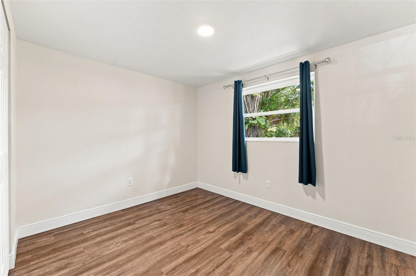2801 Candlewood St Property Photo 21