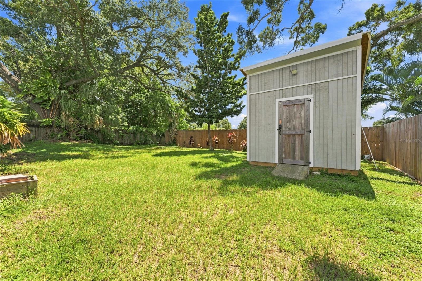 2801 Candlewood St Property Photo 32
