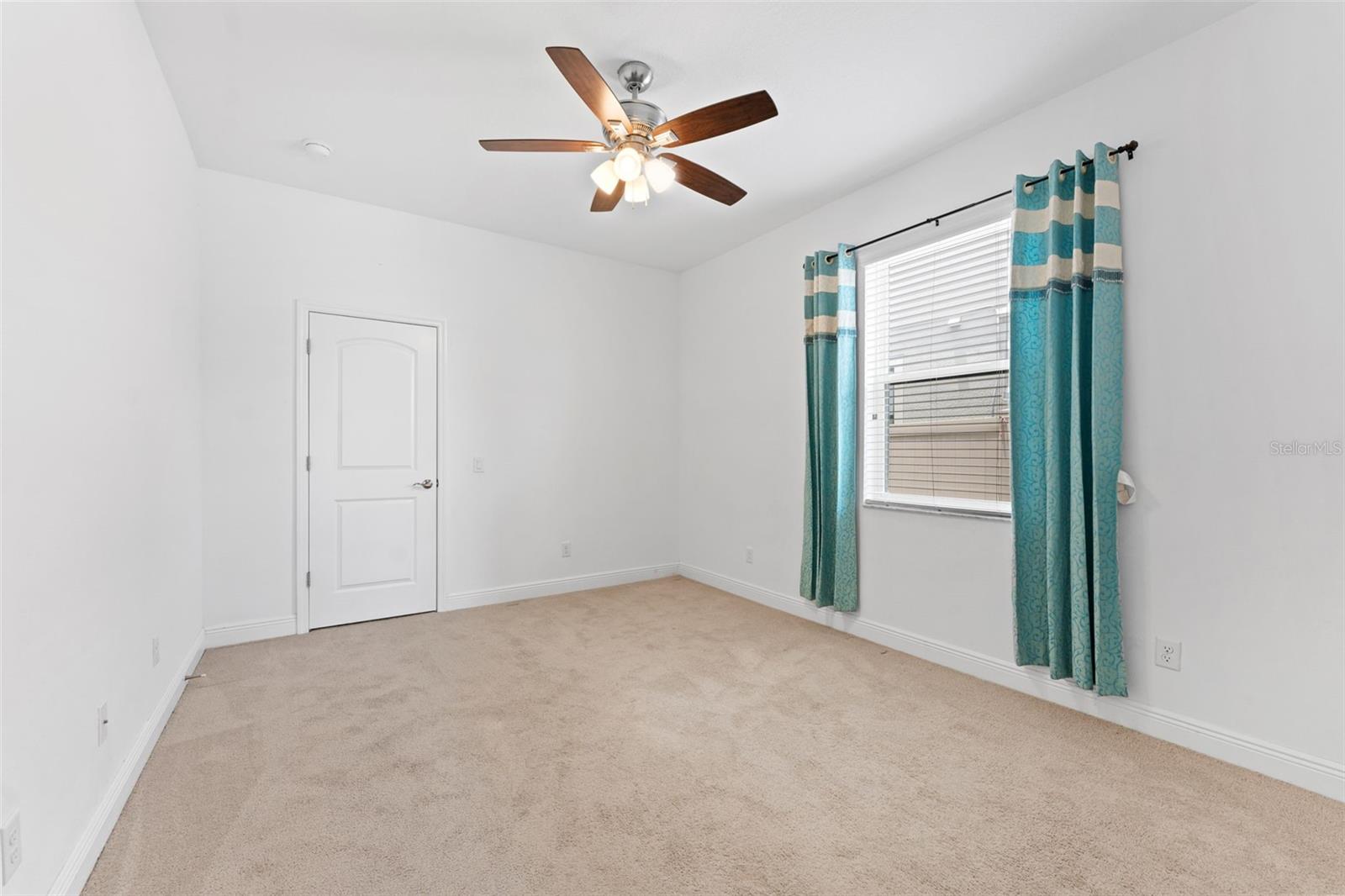19184 Long Lake Ranch Blvd Property Photo 28