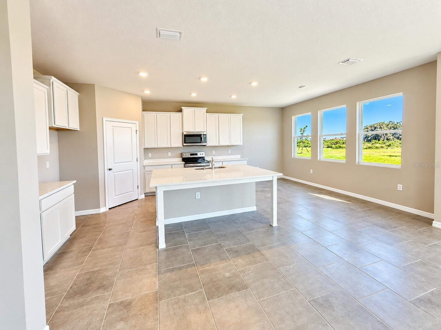 10669 Bridgegate Heights Loop Property Photo 3
