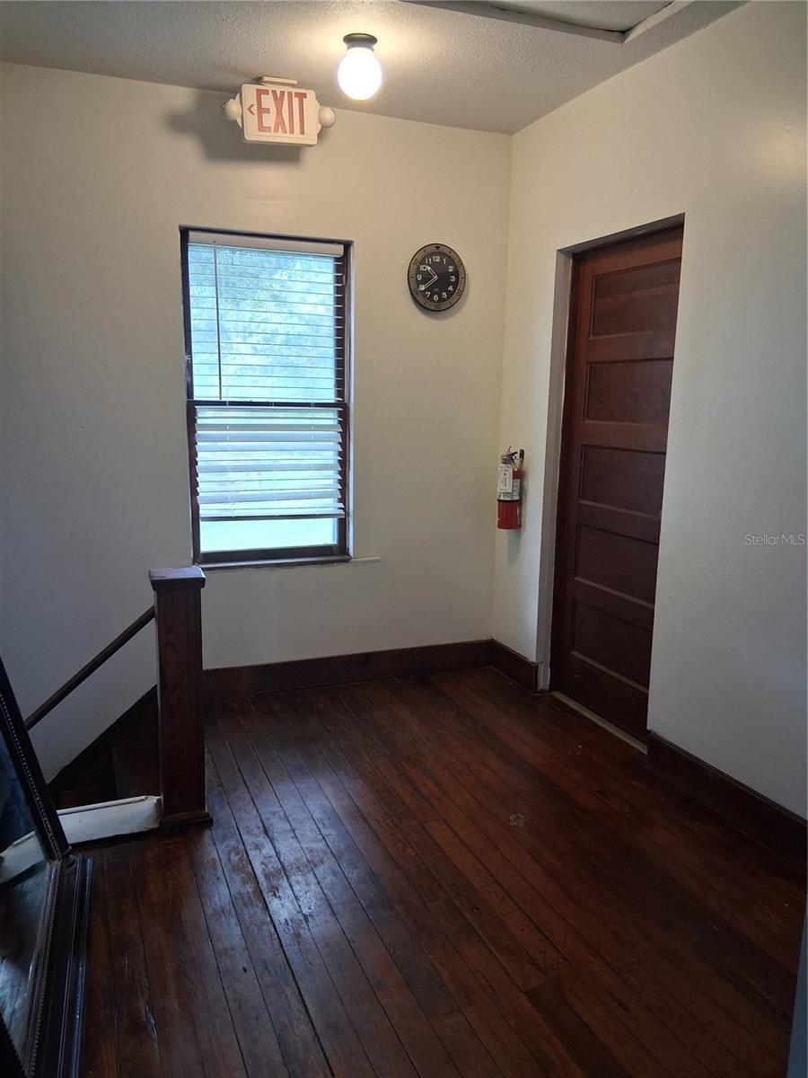 472 Clearwater Largo Rd N Property Photo 3