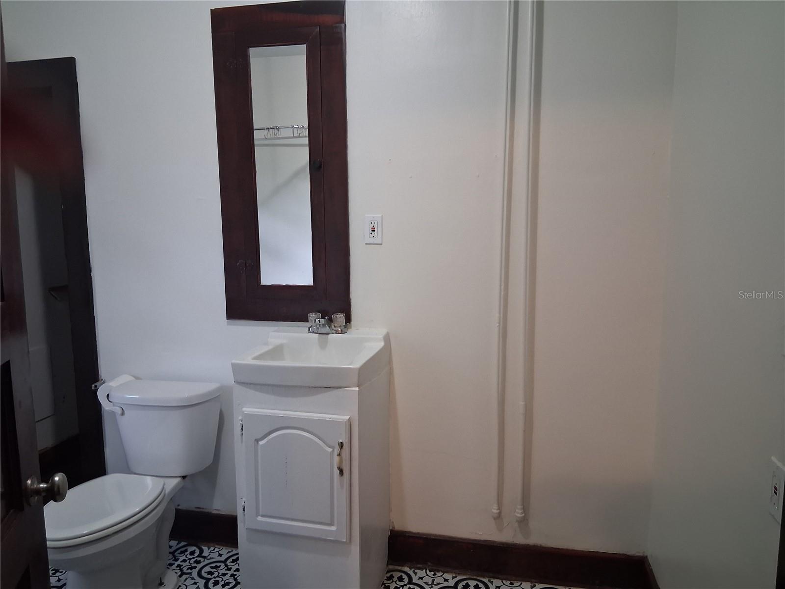472 Clearwater Largo Rd N Property Photo 6