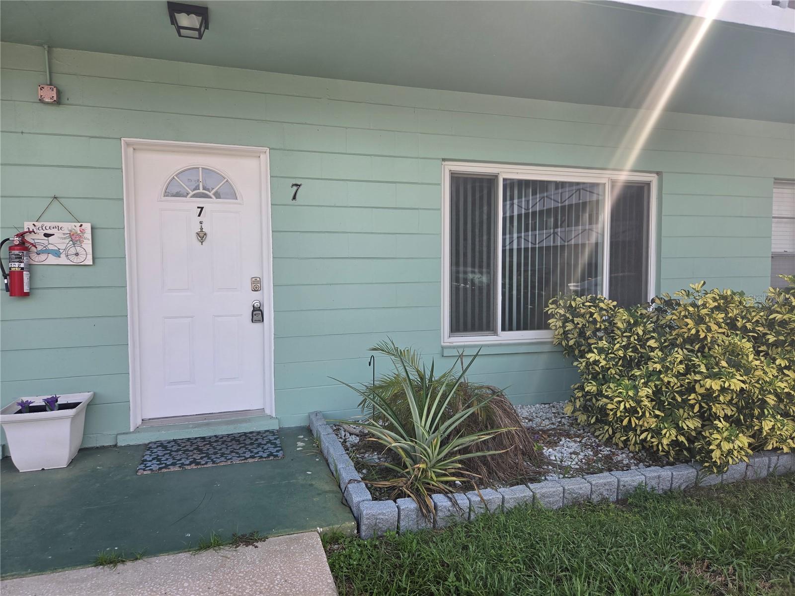 2043 DENMARK ST #7 Property Photo 1