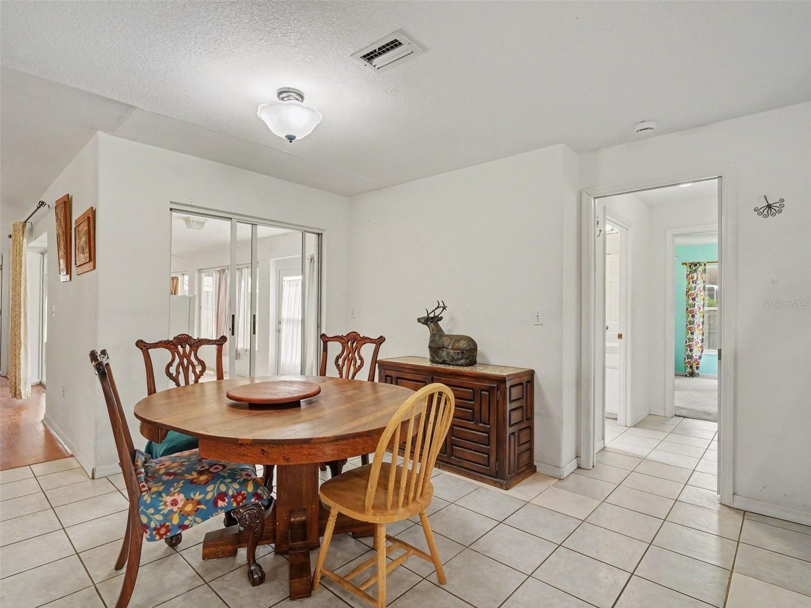 1848 Mova St Property Photo 7