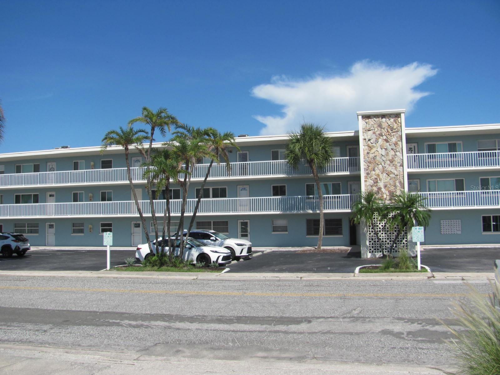 6161 Gulf Winds Dr #242 Property Photo 1
