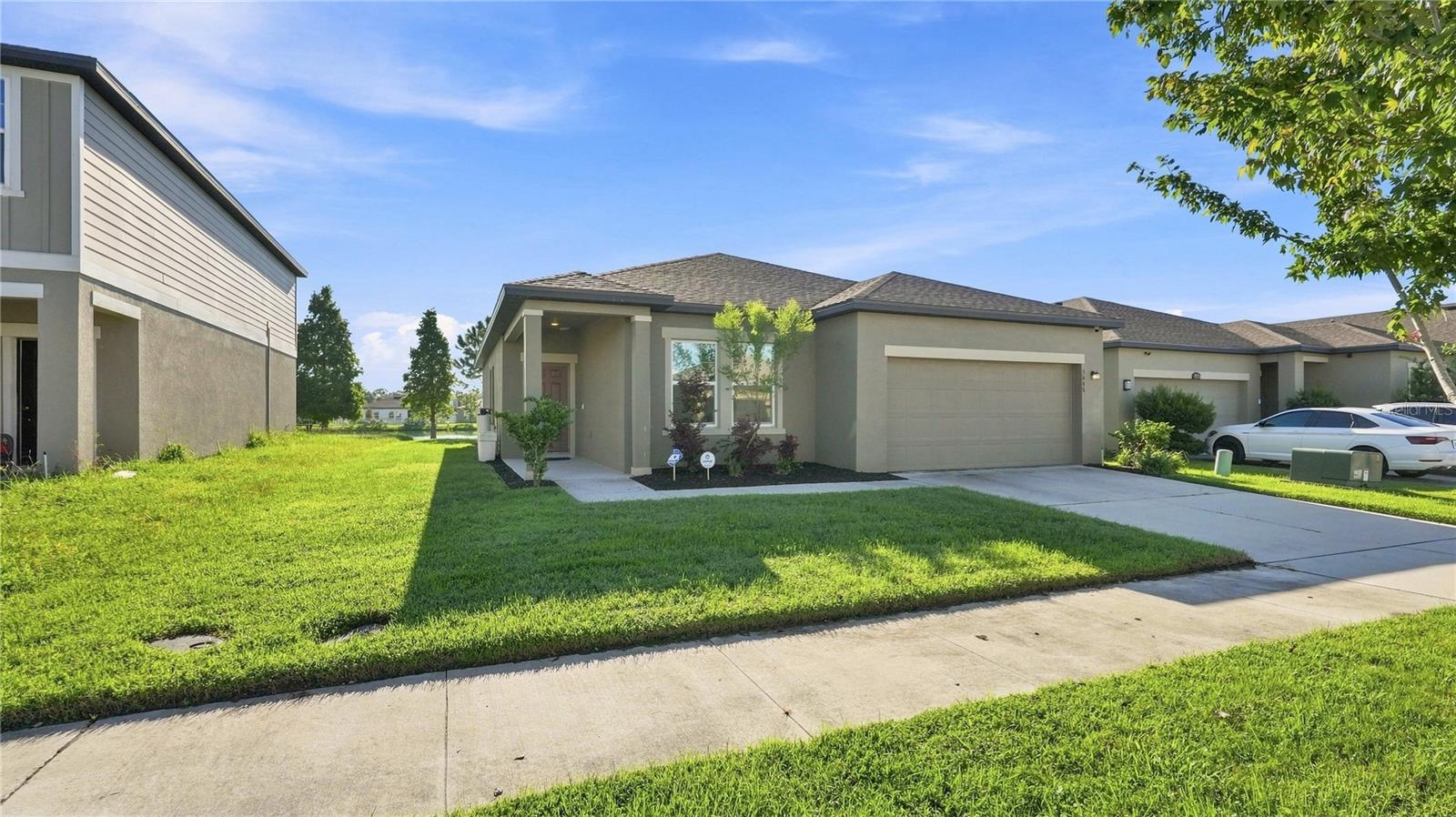 5646 Alexander Springs Pl Property Photo 3