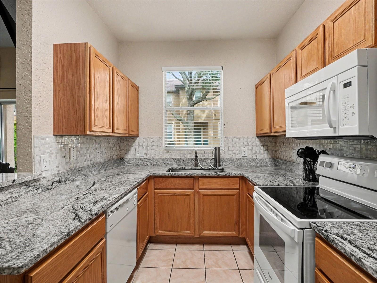 234 Cambria Ave Property Photo 8