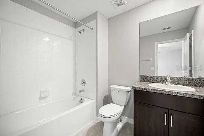 16649 Carlton Pond St Property Photo 8