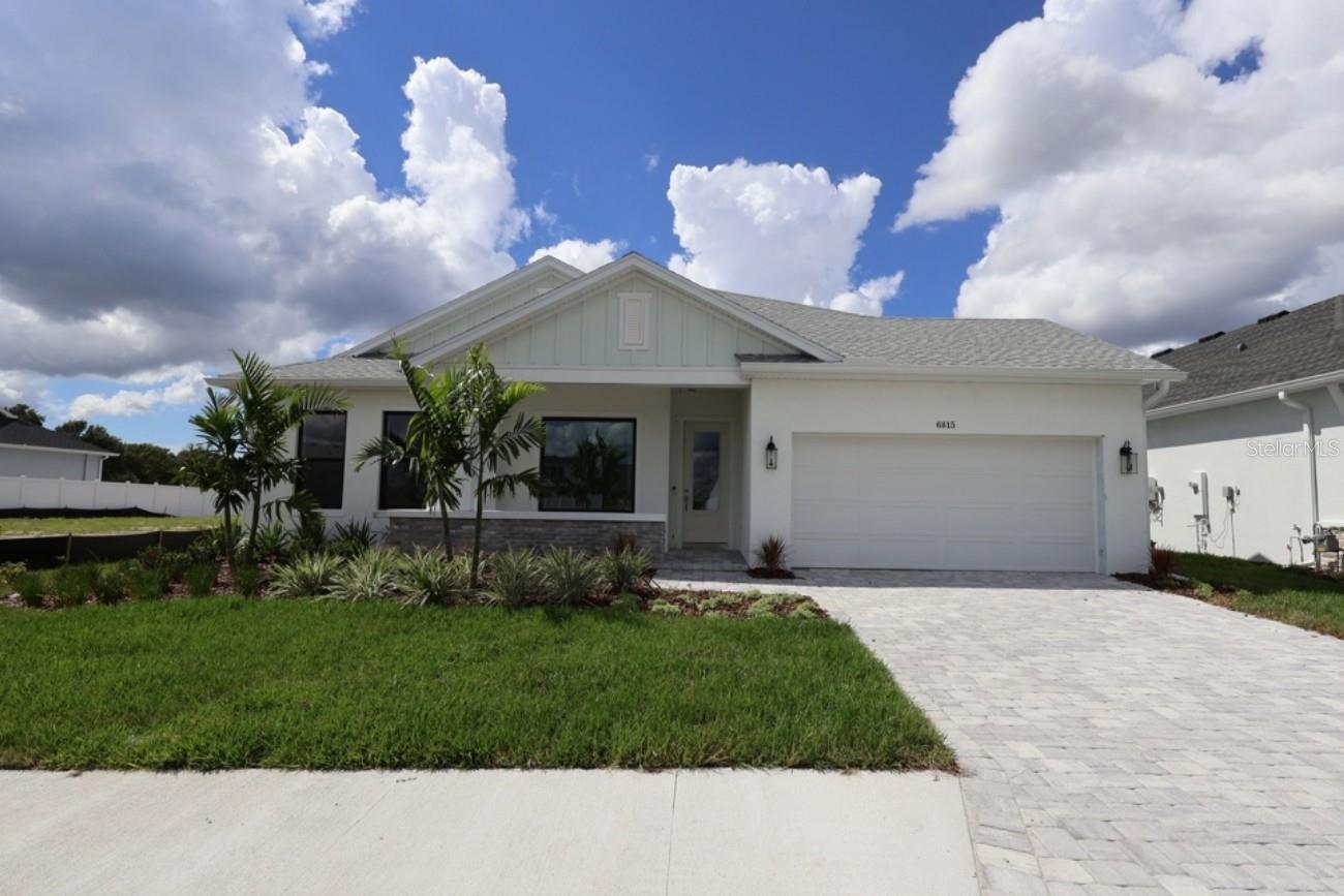 6815 HERON MEADOW DR Property Photo 1