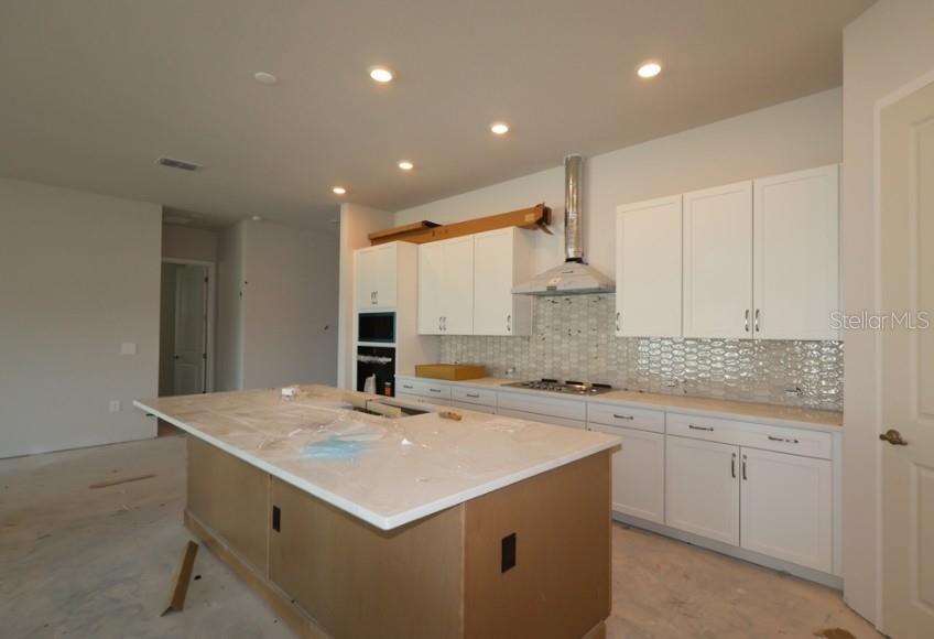 6815 Heron Meadow Dr Property Photo 8