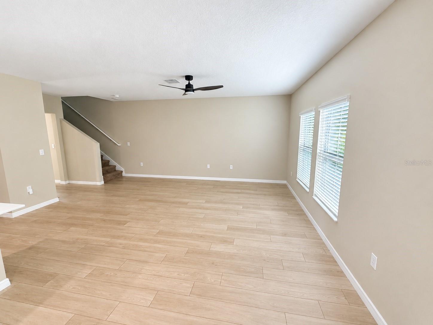 5548 Summer Sunset Dr Property Photo 4