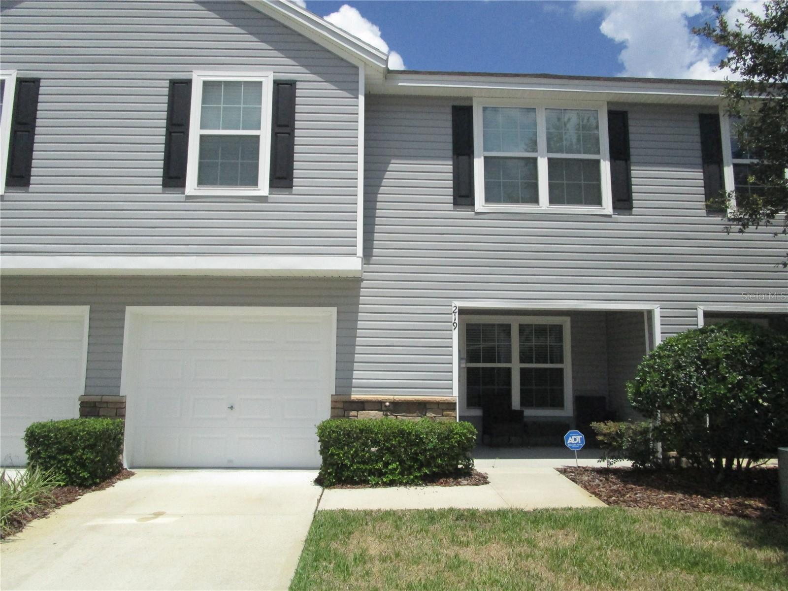 219 WOODKNOLL PL Property Photo 1