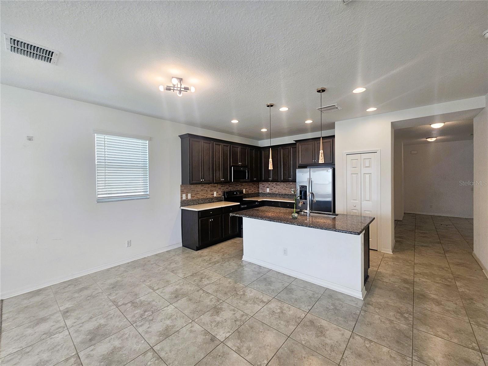 16073 Sonoma Grove Cir Property Photo 8