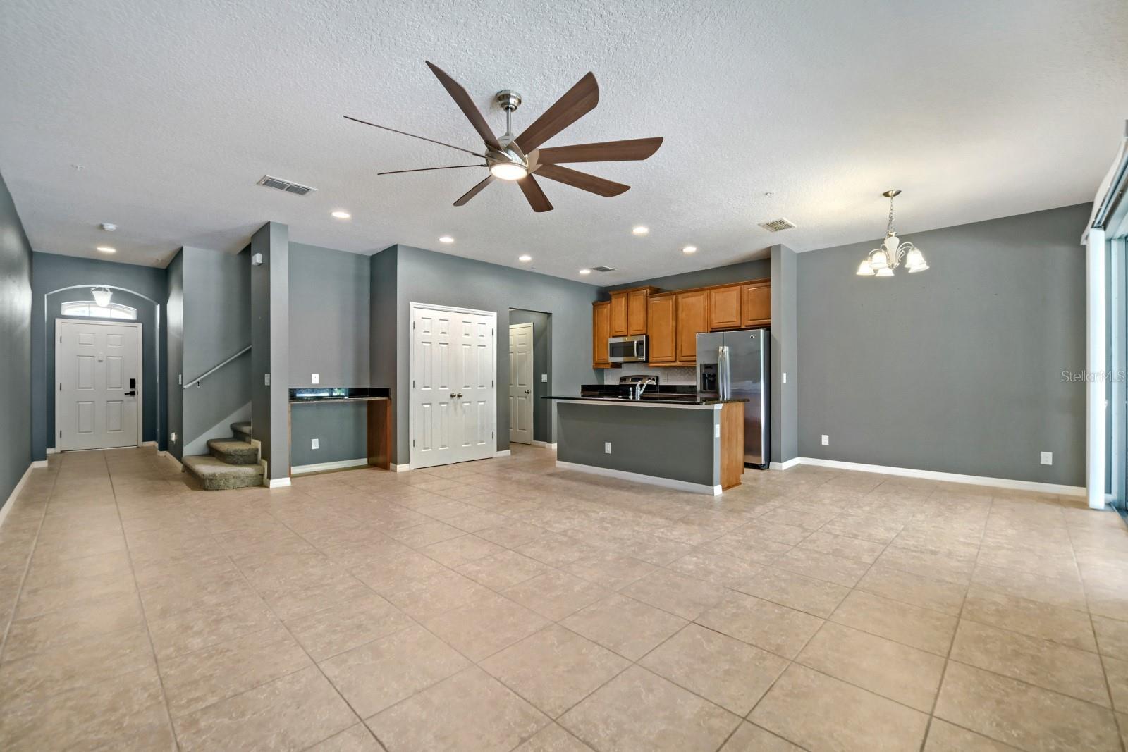 900 Walkers Grove Ln Property Photo 6
