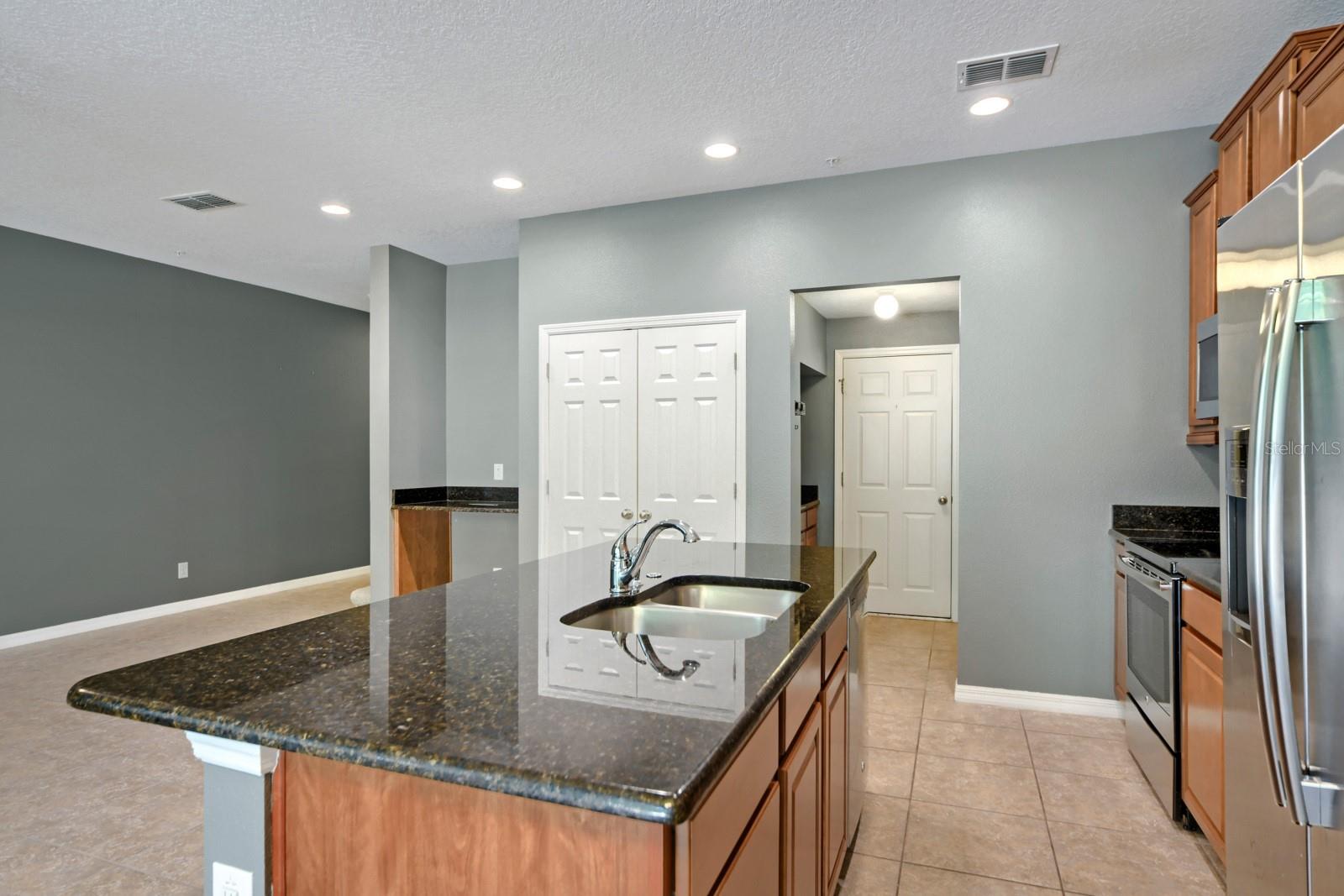 900 Walkers Grove Ln Property Photo 12
