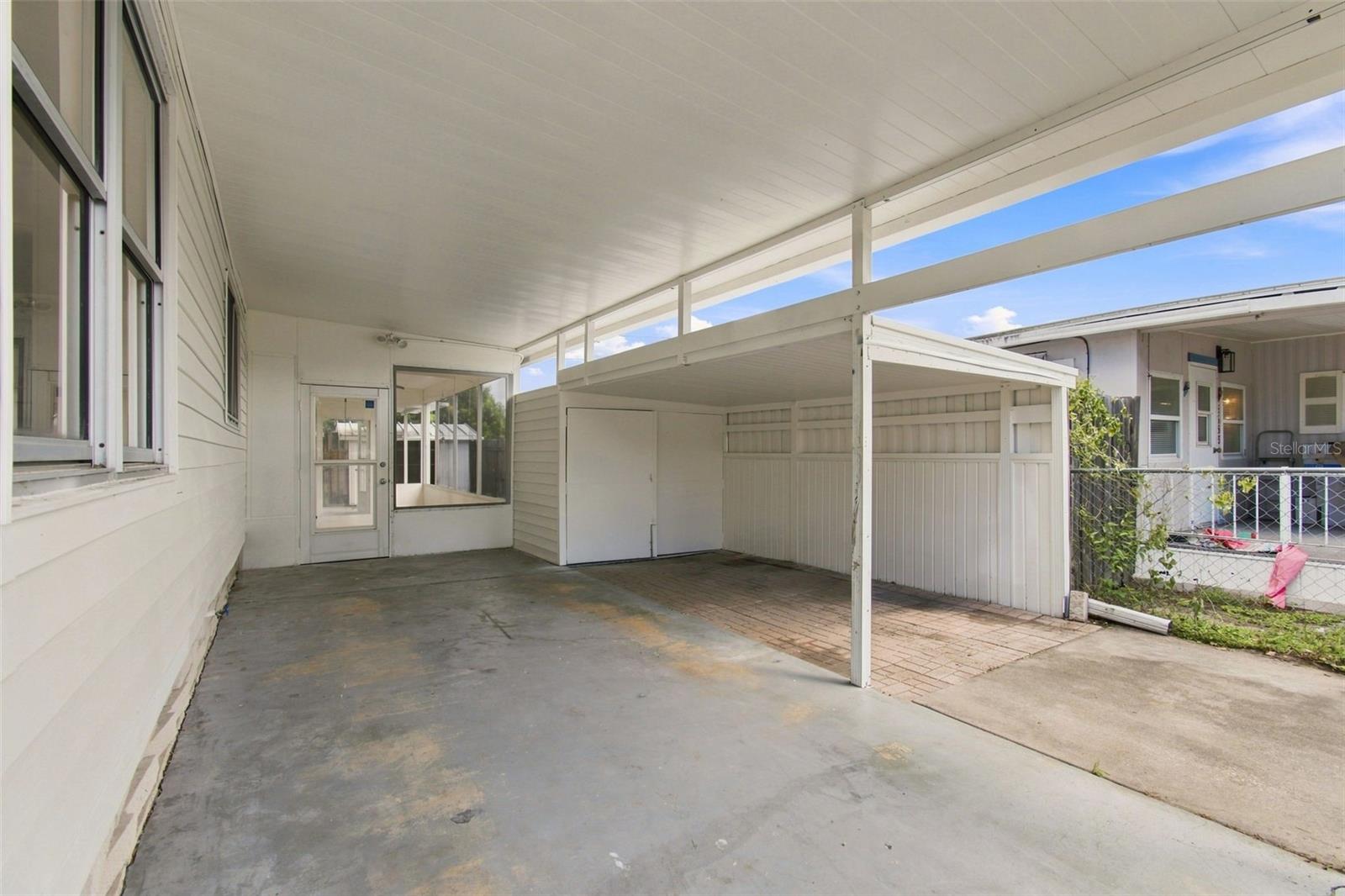 5647 Columbia Dr Property Photo 17