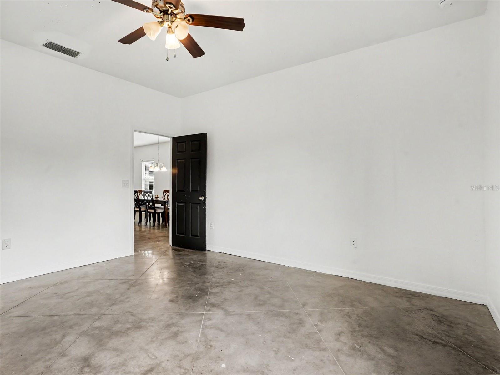 477 Kensington View Dr Property Photo 26