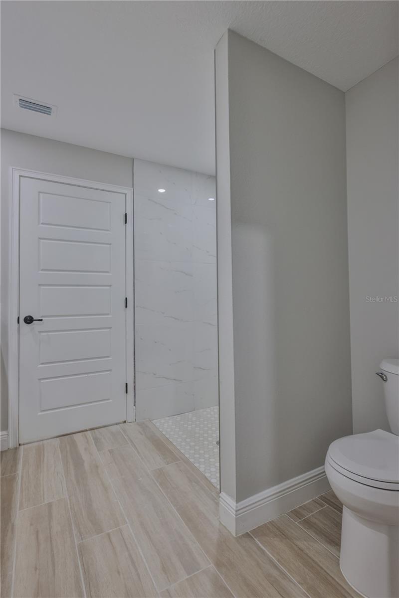 1013 13th St E Property Photo 18