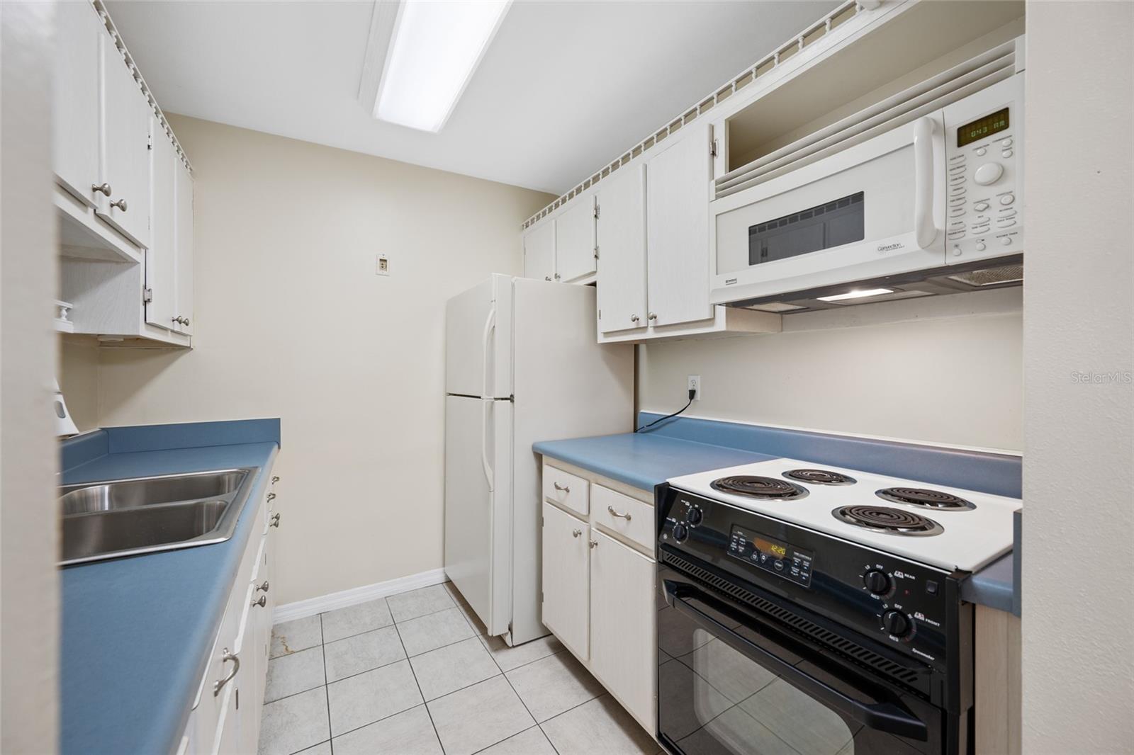 8075 112 St #104 Property Photo 11