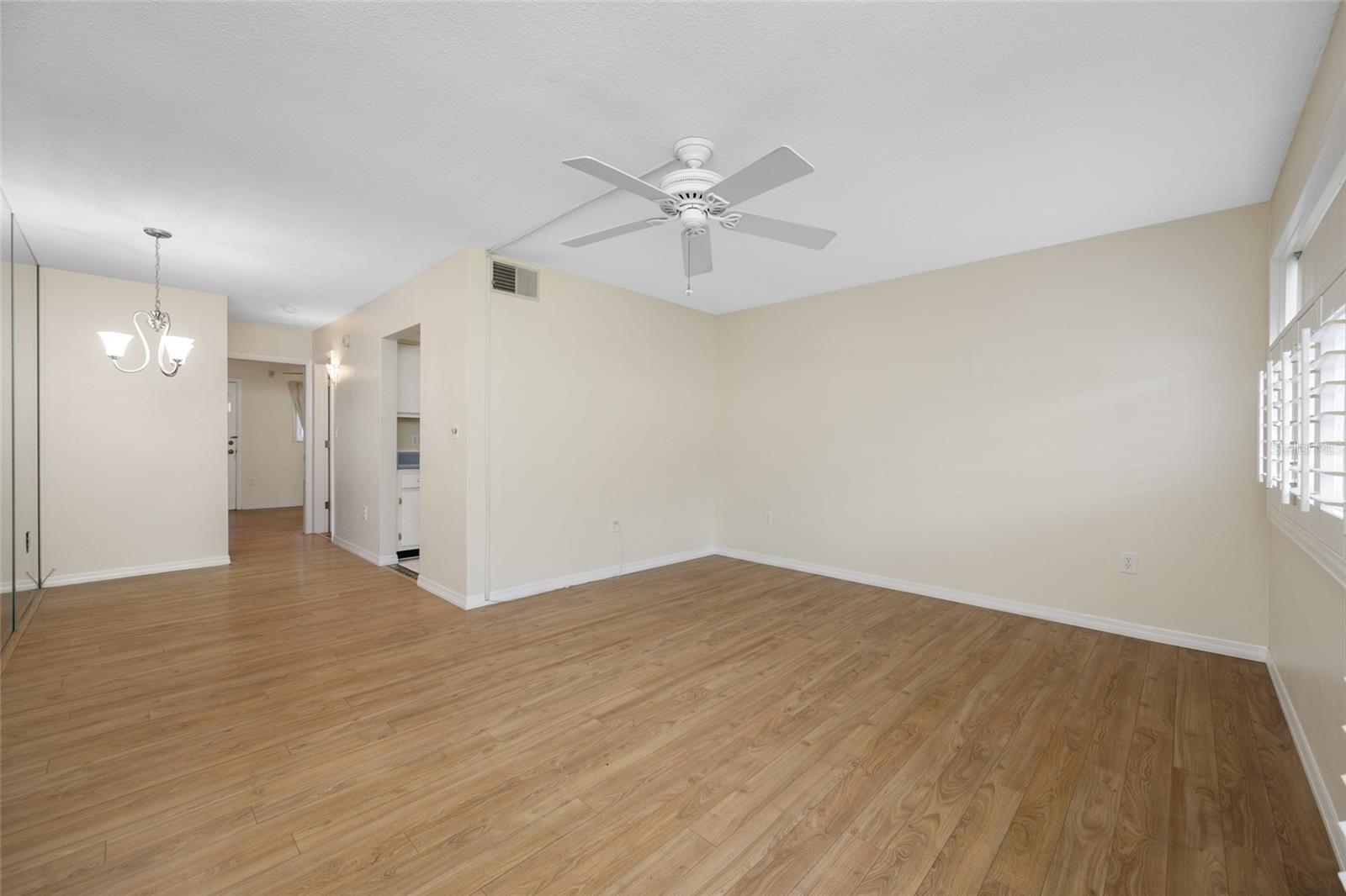 8075 112 St #104 Property Photo 18