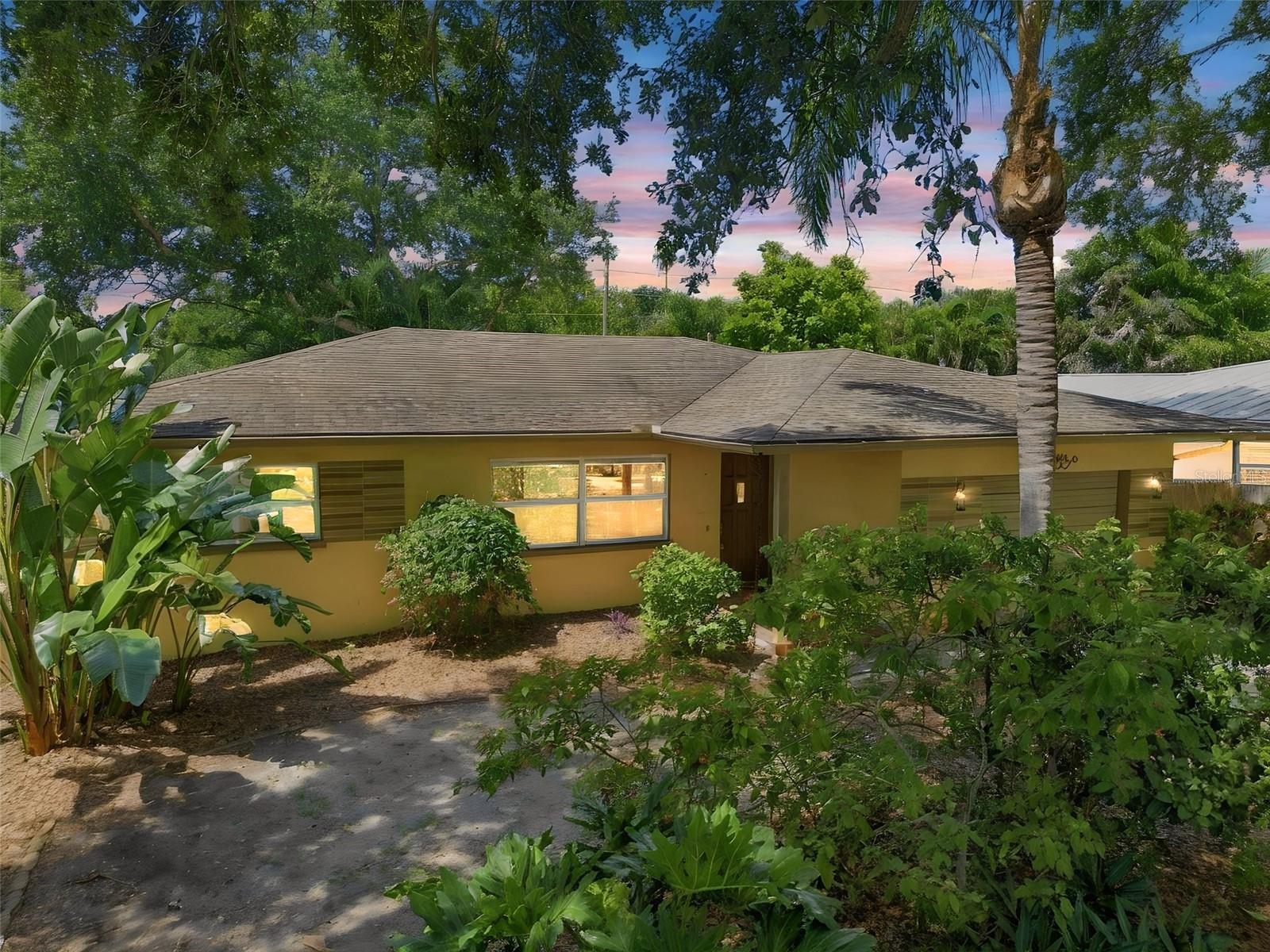 1612 San Charles Dr Property Photo 1